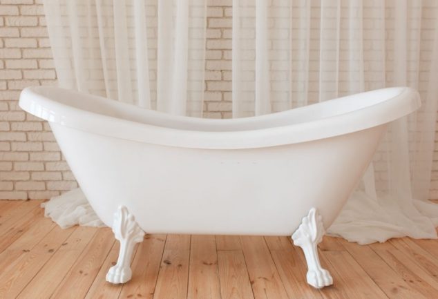 Acrylic Bathtubs Pros and Cons