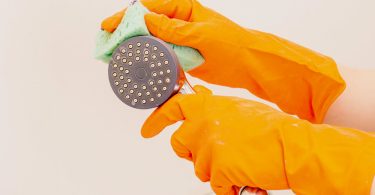 How to Clean a Shower Head