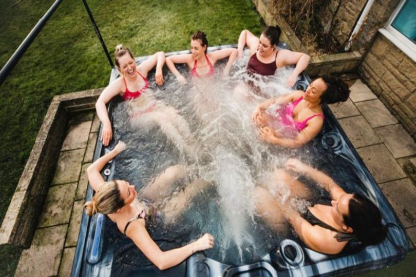 how to maintain a hot tub